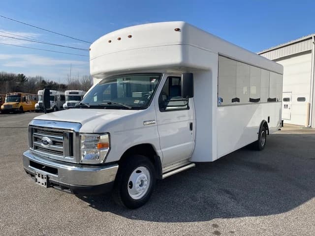 2016 Ford E450 bus 2016 Ford E450 bus