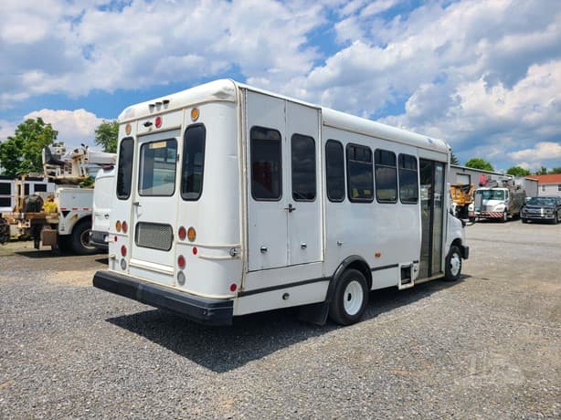 2014 Ford E450 Shuttle Bus - Thumbnail 3 2014 Ford E450 Shuttle Bus - Thumbnail 3