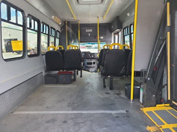 2014 Ford E450 Shuttle Bus - Thumbnail 5 2014 Ford E450 Shuttle Bus - Thumbnail 5