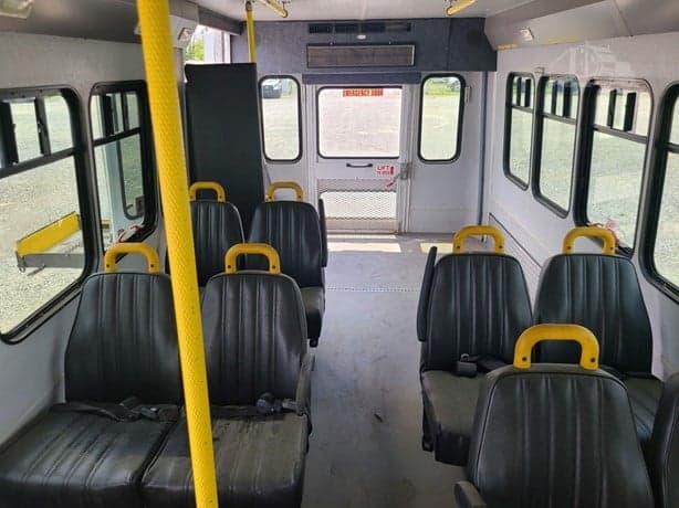 2014 Ford E450 Shuttle Bus - Thumbnail 6 2014 Ford E450 Shuttle Bus - Thumbnail 6