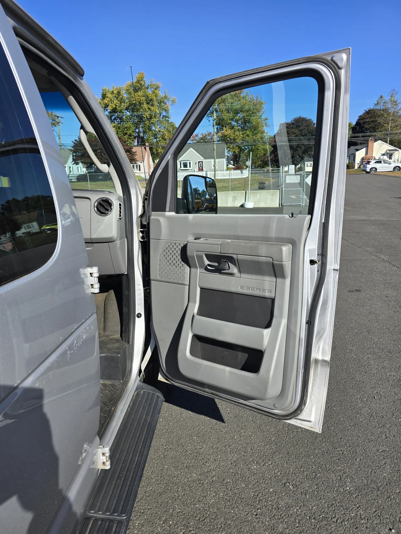 2013 Ford E350 Van - Thumbnail 7 2013 Ford E350 Van - Thumbnail 7