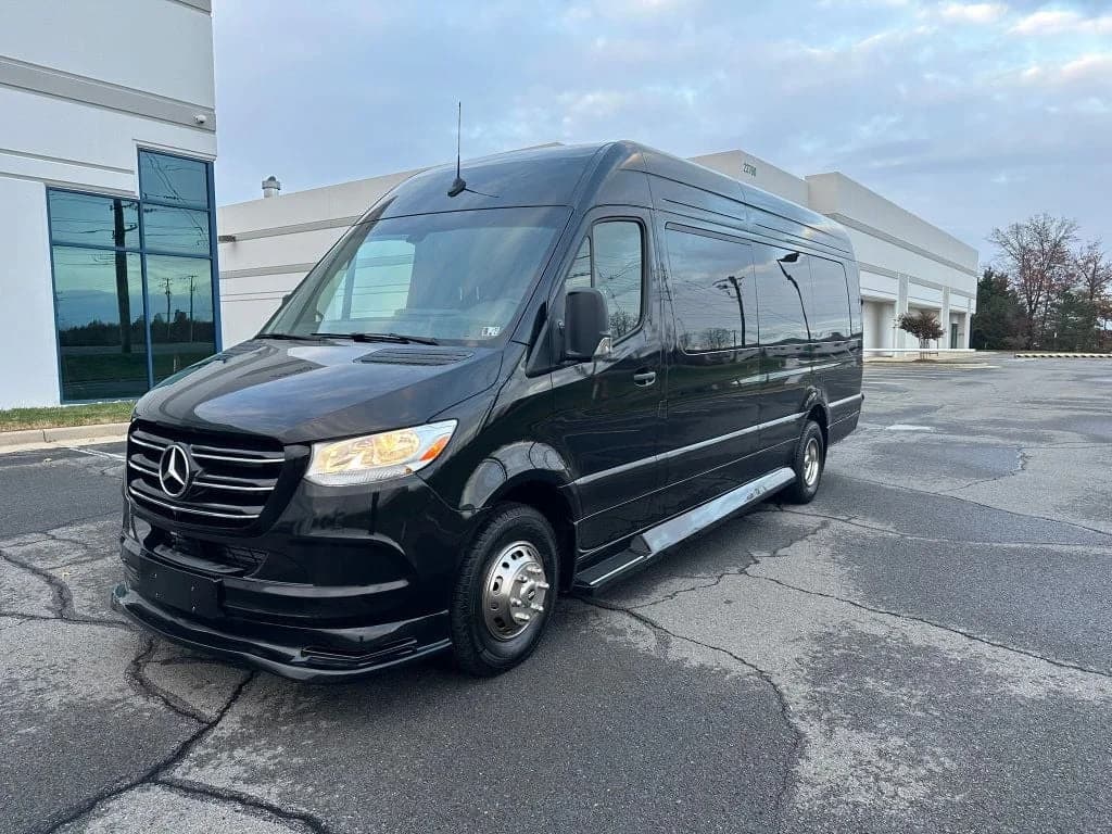 2025 Mercedes-Benz Sprinter 3500XD bus 2025 Mercedes-Benz Sprinter 3500XD bus