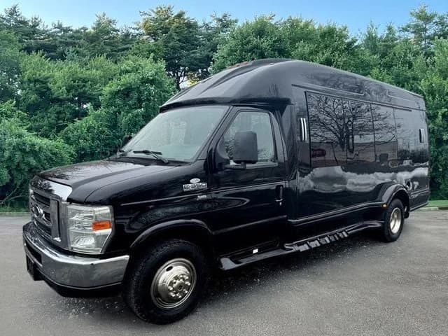 2013 Ford E350 bus 2013 Ford E350 bus