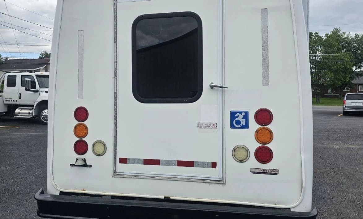 2012 Ford E450 Shuttle Bus - Thumbnail 5 2012 Ford E450 Shuttle Bus - Thumbnail 5