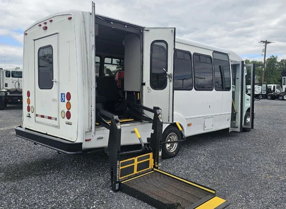 2012 Ford E450 Shuttle Bus - Thumbnail 4 2012 Ford E450 Shuttle Bus - Thumbnail 4