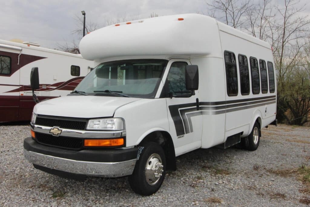 2012 Chevrolet Express 4500 bus 2012 Chevrolet Express 4500 bus