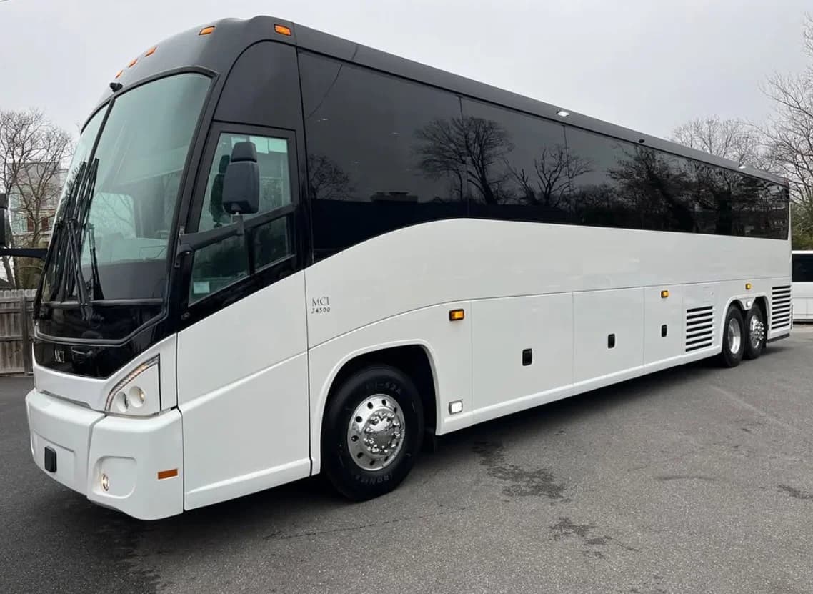 2017 Motor Coach Industries J4500 bus 2017 Motor Coach Industries J4500 bus