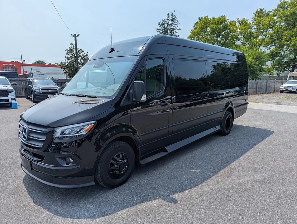 2021 Mercedes-Benz Sprinter bus 2021 Mercedes-Benz Sprinter bus
