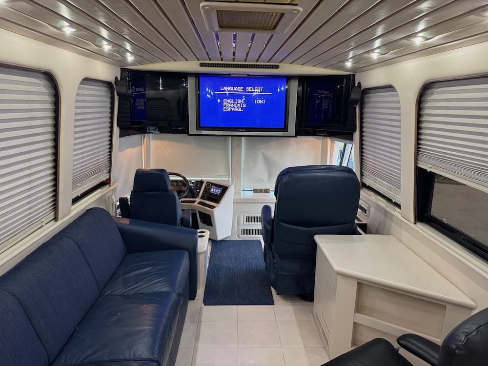 1997 Prevost Vogue XL Motorhome - Thumbnail 12 1997 Prevost Vogue XL Motorhome - Thumbnail 12