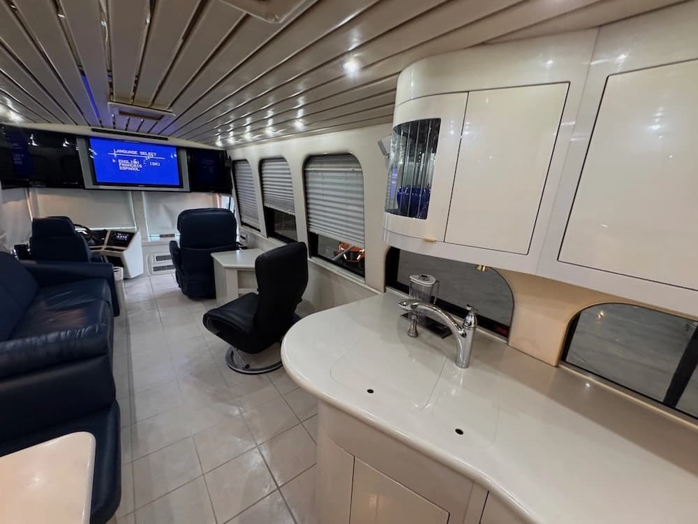 1997 Prevost Vogue XL Motorhome - Thumbnail 16 1997 Prevost Vogue XL Motorhome - Thumbnail 16