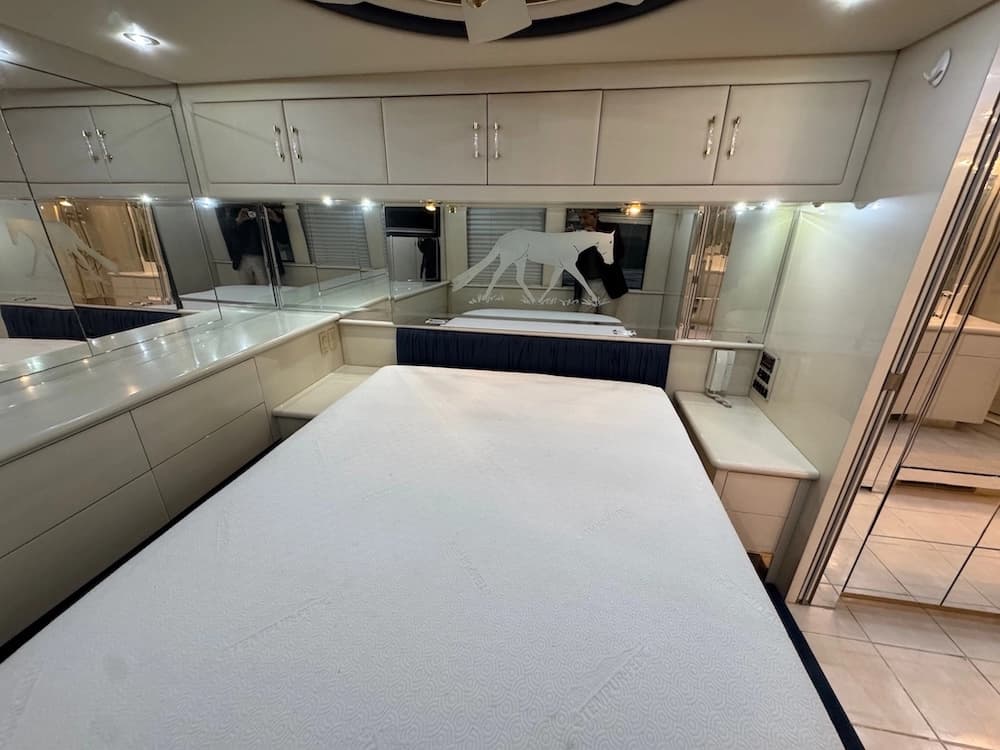 1997 Prevost Vogue XL Motorhome - Thumbnail 25 1997 Prevost Vogue XL Motorhome - Thumbnail 25