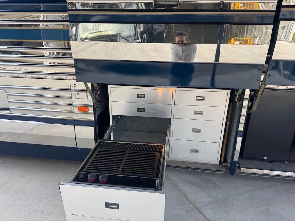 1997 Prevost Vogue XL Motorhome - Thumbnail 47 1997 Prevost Vogue XL Motorhome - Thumbnail 47