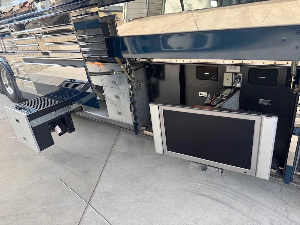 1997 Prevost Vogue XL Motorhome - Thumbnail 49 1997 Prevost Vogue XL Motorhome - Thumbnail 49