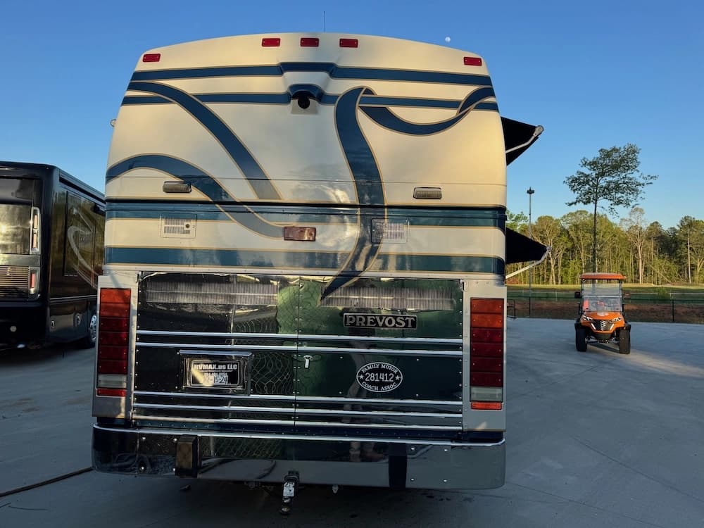 1997 Prevost Vogue XL Motorhome - Thumbnail 7 1997 Prevost Vogue XL Motorhome - Thumbnail 7