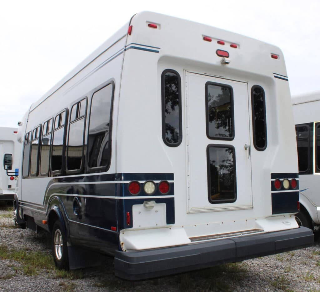 2014 Chevrolet Express 4500 bus 2014 Chevrolet Express 4500 bus