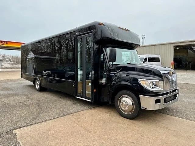 2014 IC Starcraft bus 2014 IC Starcraft bus