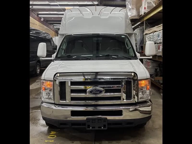 2017 Ford E450 bus 2017 Ford E450 bus