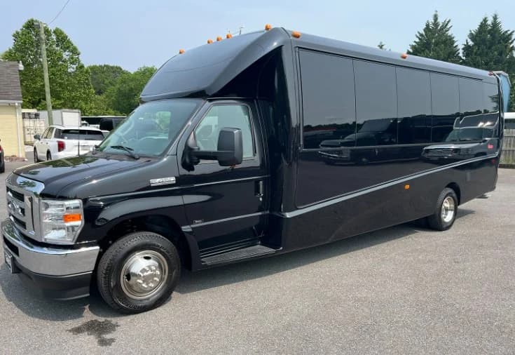 2025 Ford E-450 bus 2025 Ford E-450 bus