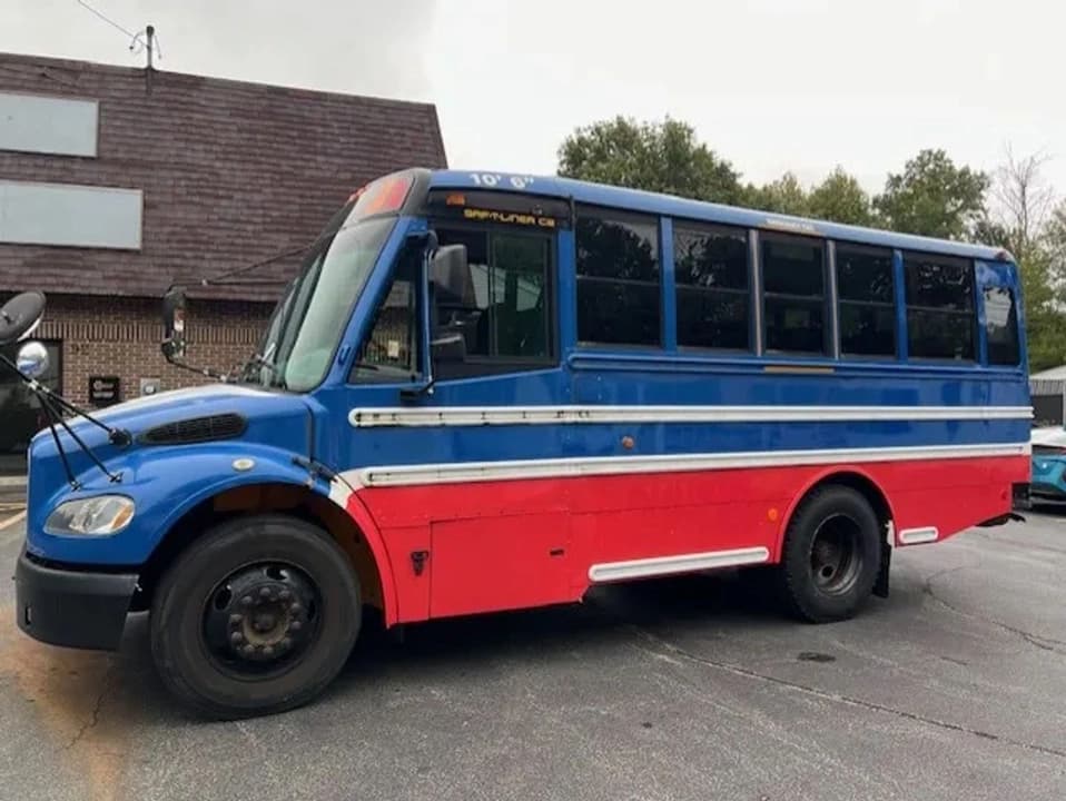 2011 Freightliner SAF-T-LINER bus 2011 Freightliner SAF-T-LINER bus