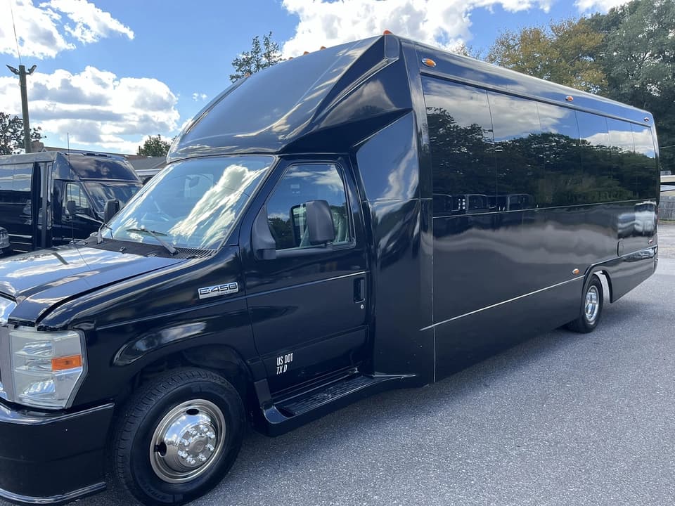 2014 Ford E450 bus 2014 Ford E450 bus