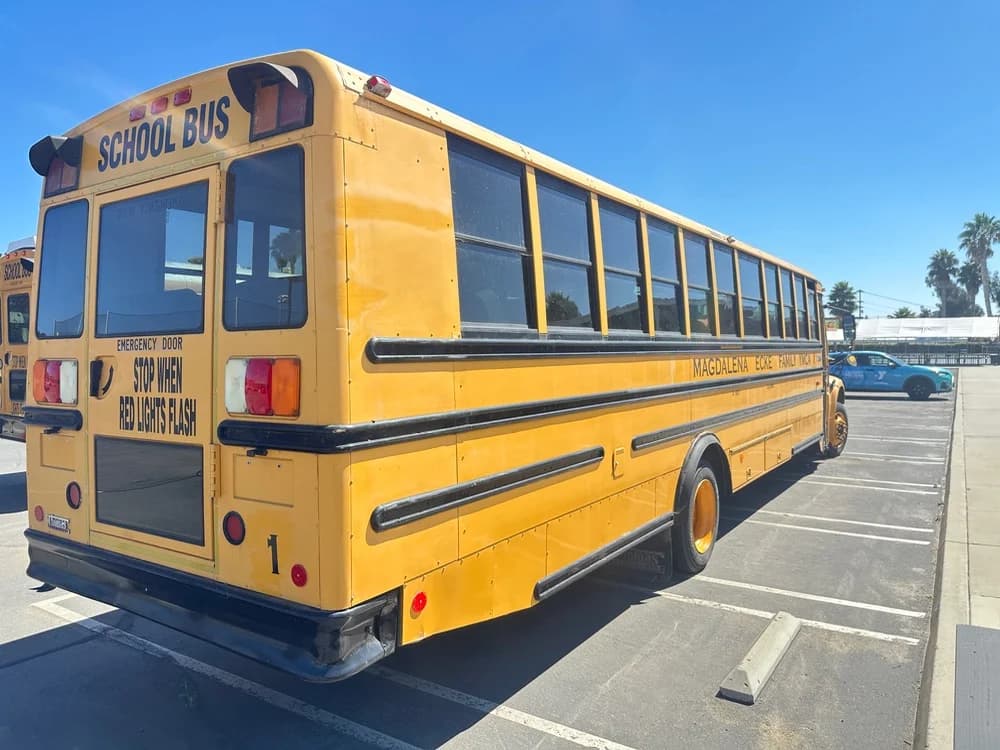 2009 Thomas B2 - Thumbnail 2 2009 Thomas B2 - Thumbnail 2