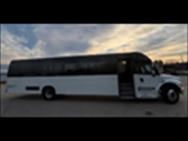 2017 Freightliner M2 - Thumbnail 3 2017 Freightliner M2 - Thumbnail 3