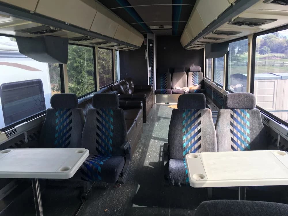 1989 MCI 102-C3 - Thumbnail 8 1989 MCI 102-C3 - Thumbnail 8