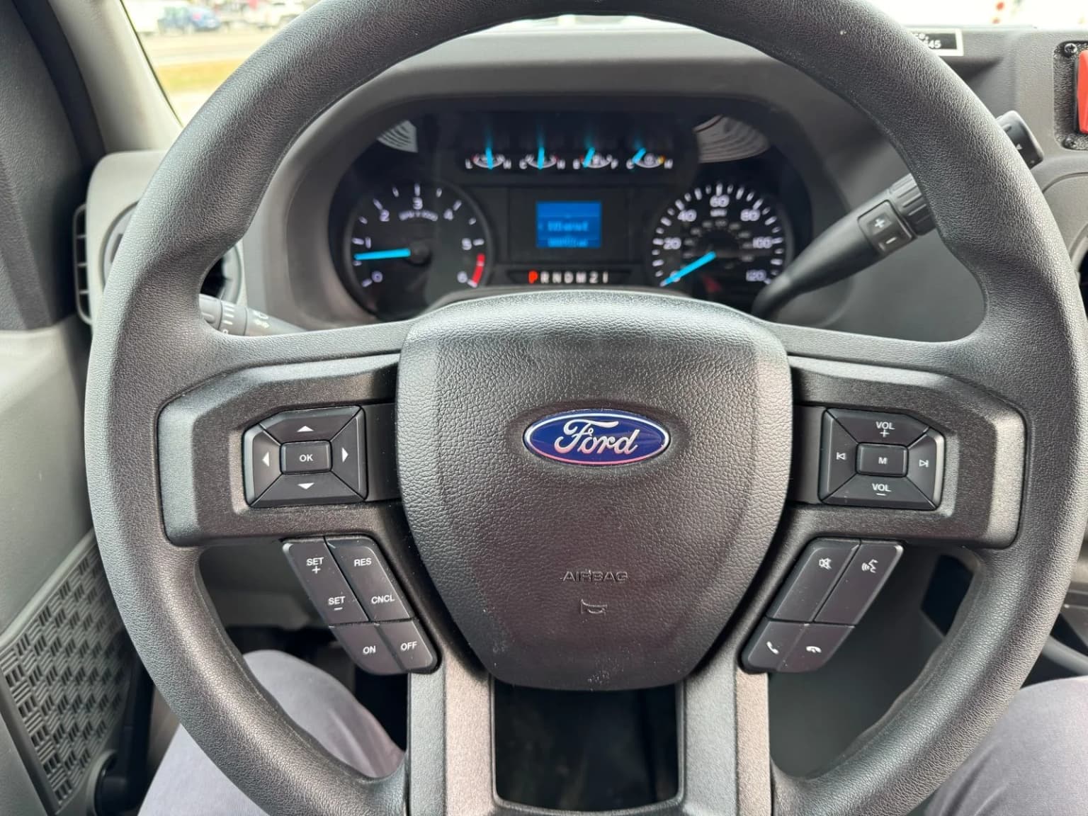 2025 Ford Diamond Coach Shuttle - Thumbnail 10 2025 Ford Diamond Coach Shuttle - Thumbnail 10