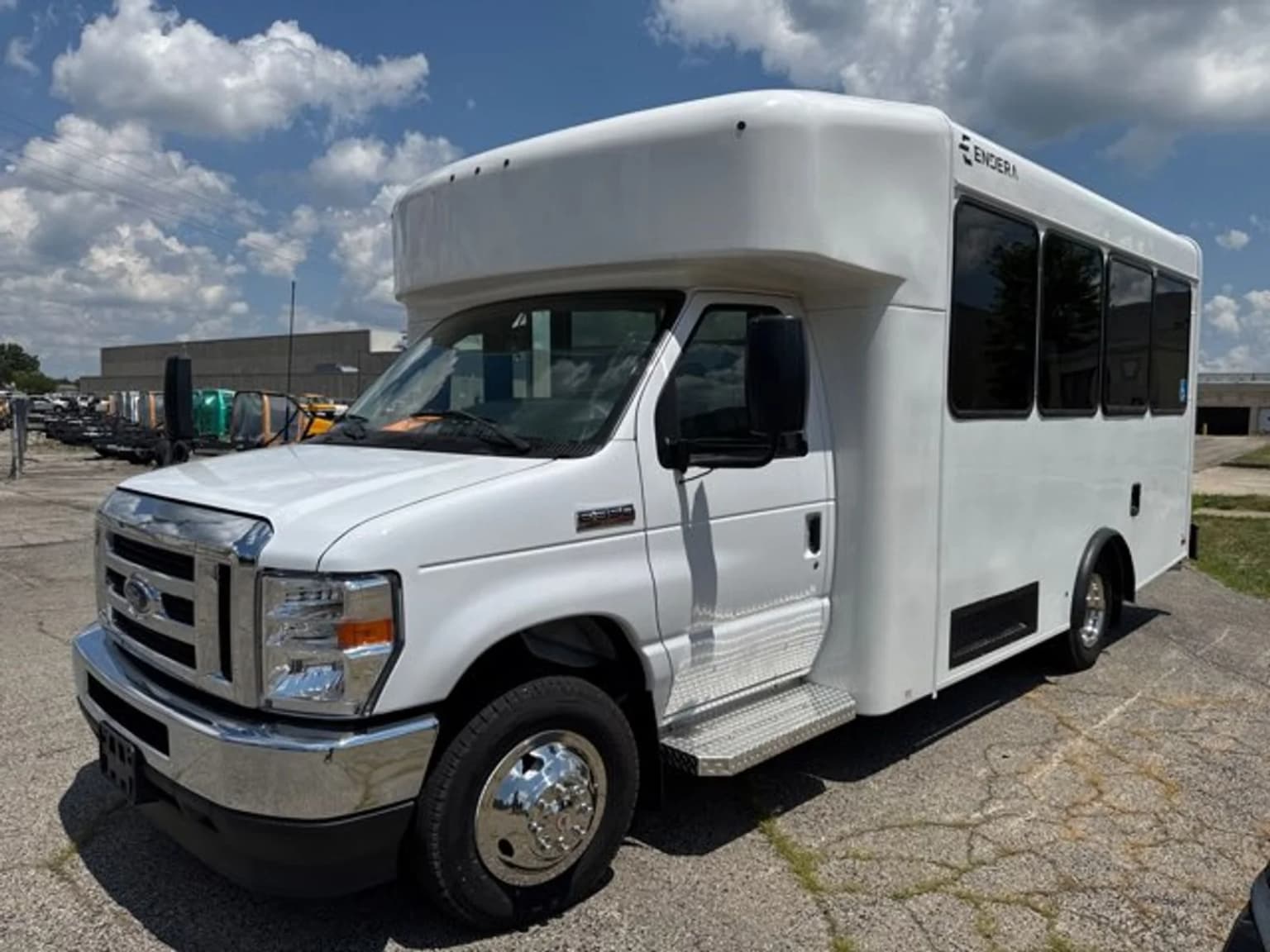 2025 Ford E350 bus 2025 Ford E350 bus