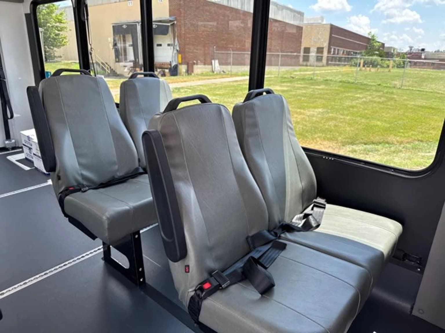 2025 Ford E350 Endera Shuttle - Thumbnail 9 2025 Ford E350 Endera Shuttle - Thumbnail 9