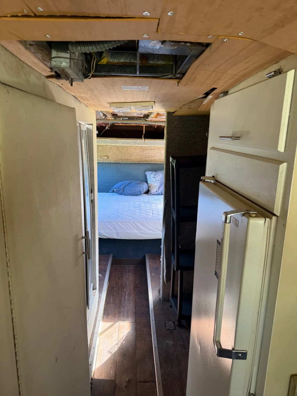 1945 GMC Coach - Thumbnail 2 1945 GMC Coach - Thumbnail 2