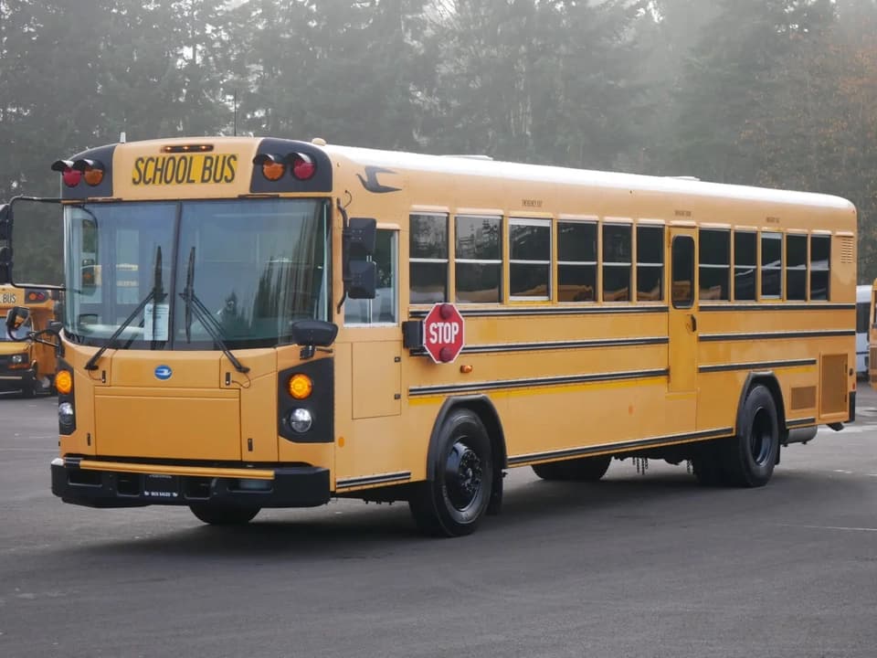 2012 Blue Bird All American - Thumbnail 2 2012 Blue Bird All American - Thumbnail 2