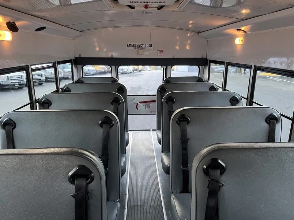 2007 Collins Bus Super Bantam - Thumbnail 6 2007 Collins Bus Super Bantam - Thumbnail 6