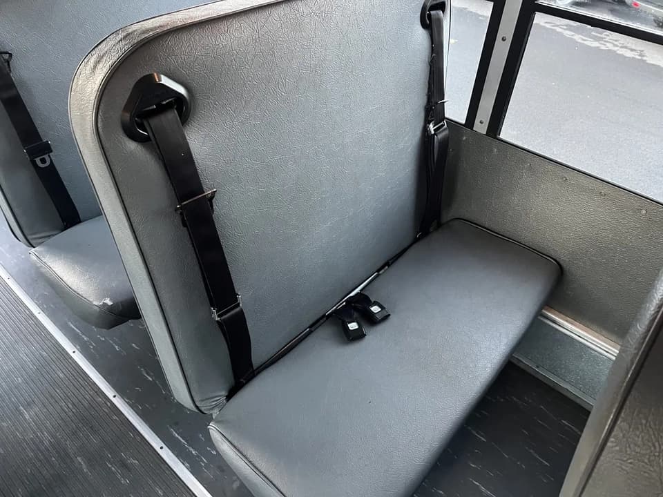 2007 Collins Bus Super Bantam - Thumbnail 9 2007 Collins Bus Super Bantam - Thumbnail 9