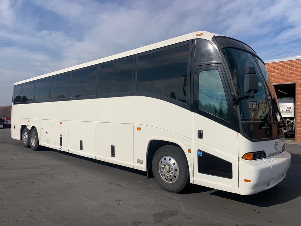 1999 MCI 102-EL3 bus 1999 MCI 102-EL3 bus