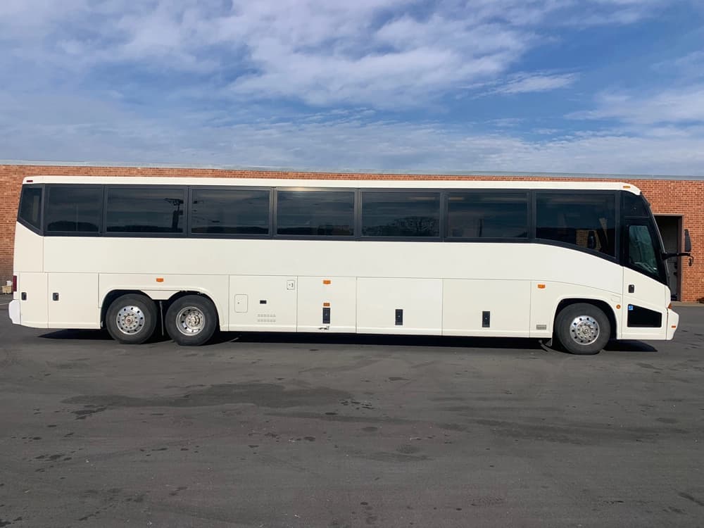 1999 MCI 102-EL3 Coach Bus - Thumbnail 2 1999 MCI 102-EL3 Coach Bus - Thumbnail 2