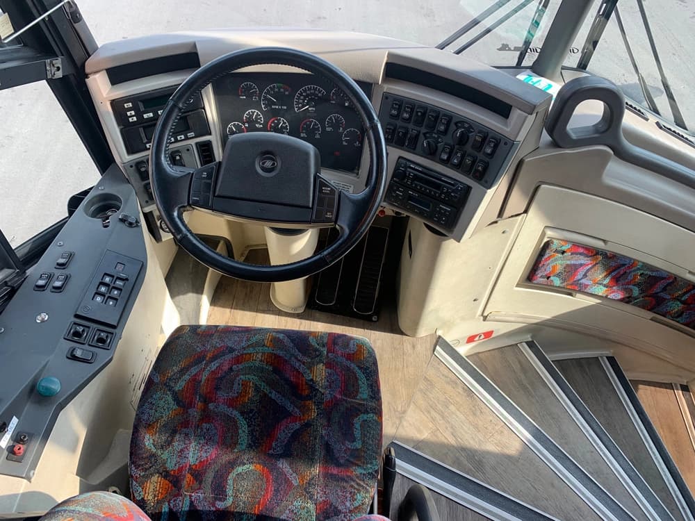 1999 MCI 102-EL3 Coach Bus - Thumbnail 10 1999 MCI 102-EL3 Coach Bus - Thumbnail 10