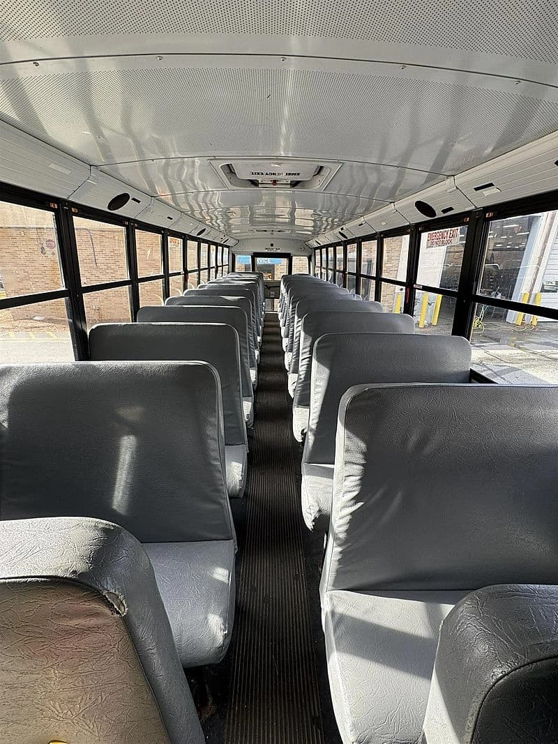 2013 Freightliner Thomas School Bus - Thumbnail 5 2013 Freightliner Thomas School Bus - Thumbnail 5