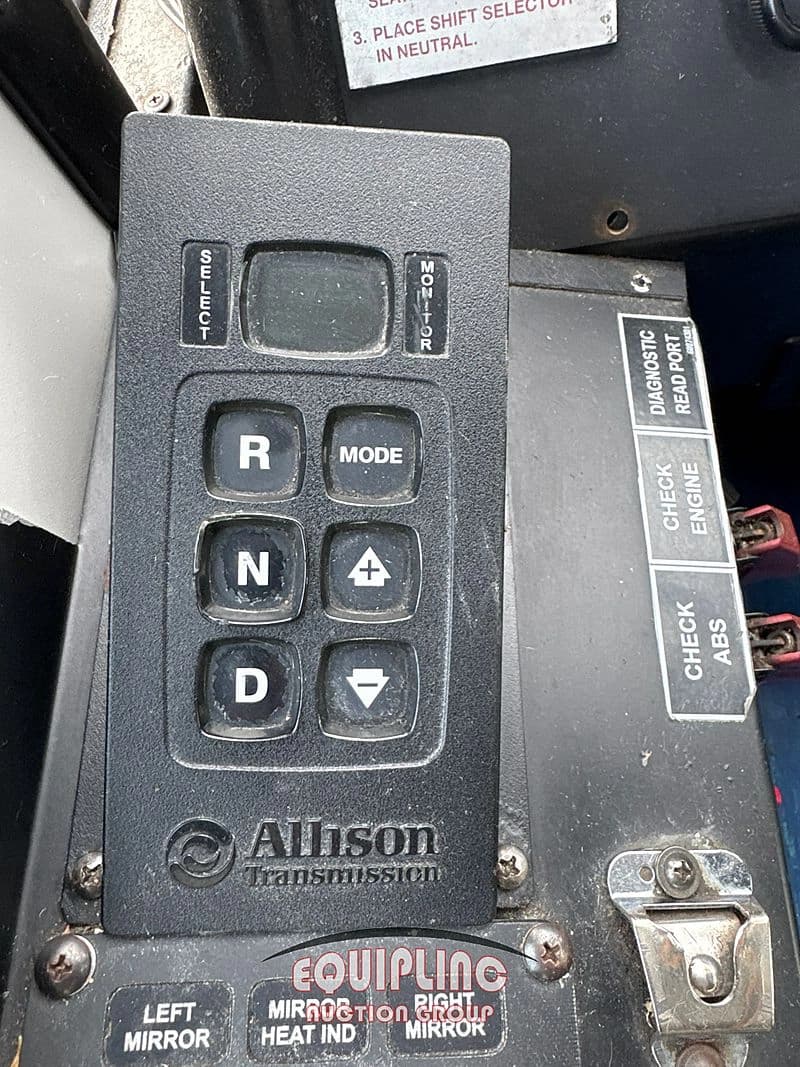 2016 Cummins 6.7 Shuttle Bus - Thumbnail 12 2016 Cummins 6.7 Shuttle Bus - Thumbnail 12