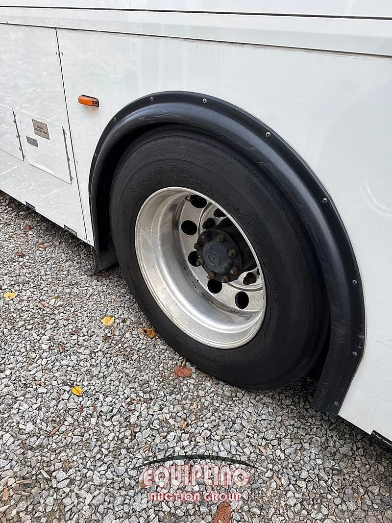 2016 Cummins 6.7 Shuttle Bus - Thumbnail 22 2016 Cummins 6.7 Shuttle Bus - Thumbnail 22