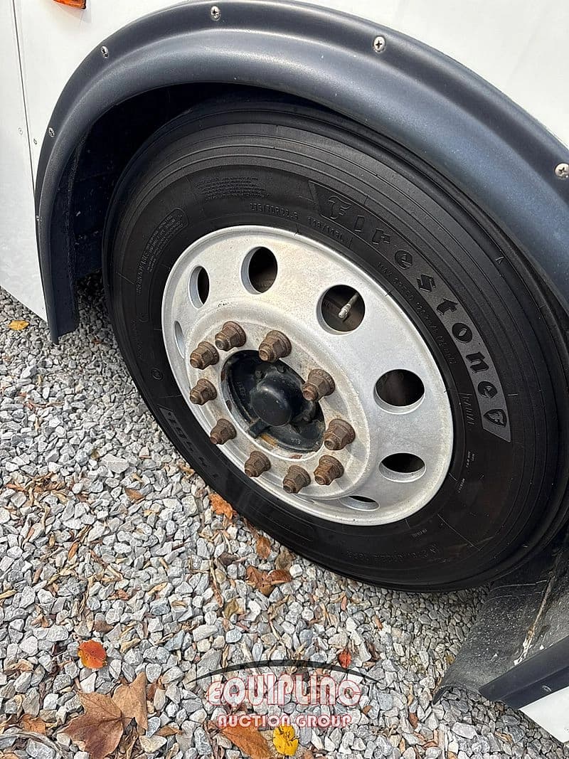 2016 Cummins 6.7 Shuttle Bus - Thumbnail 24 2016 Cummins 6.7 Shuttle Bus - Thumbnail 24