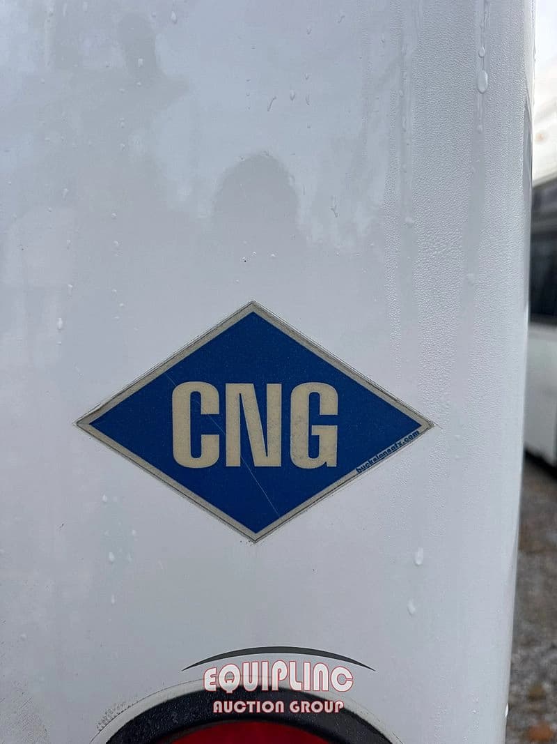 2016 Cummins 6.7 Shuttle Bus - Thumbnail 9 2016 Cummins 6.7 Shuttle Bus - Thumbnail 9