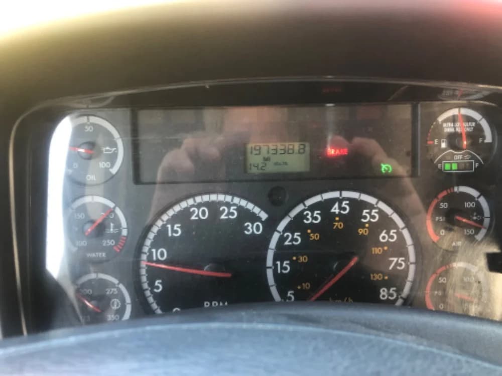 2012 Freight liners M2 - Thumbnail 4 2012 Freight liners M2 - Thumbnail 4