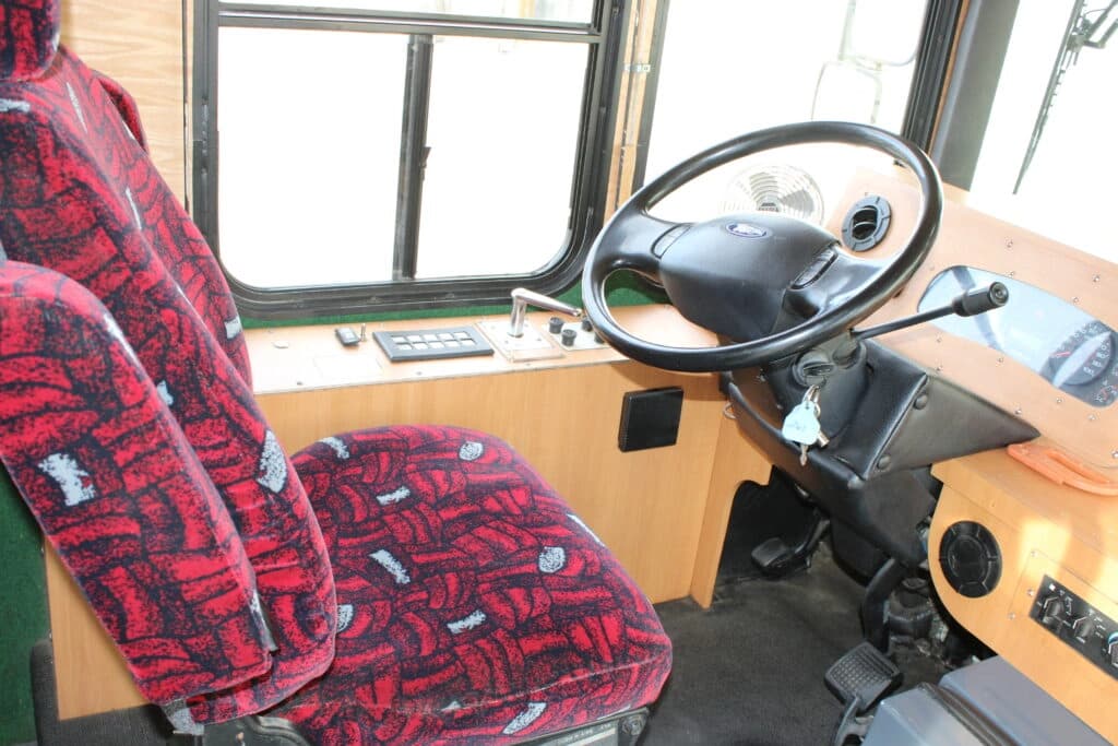 2011 Ford TR30 ADA Trolley Bus - Thumbnail 14 2011 Ford TR30 ADA Trolley Bus - Thumbnail 14