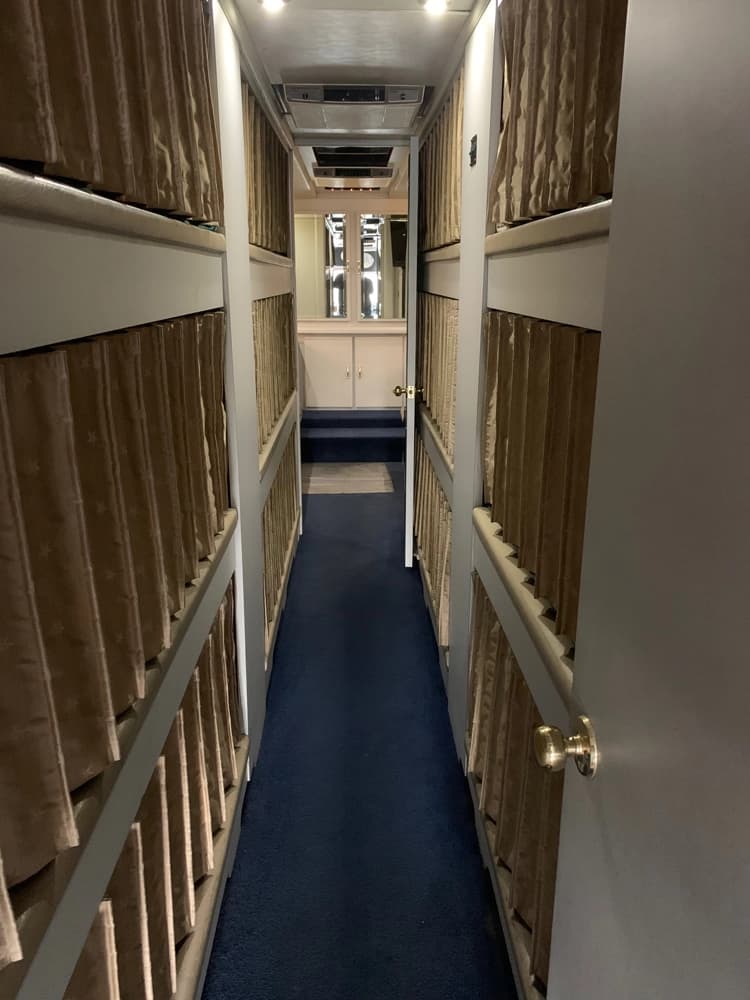 1996 Prevost Prevost Coach - Thumbnail 18 1996 Prevost Prevost Coach - Thumbnail 18