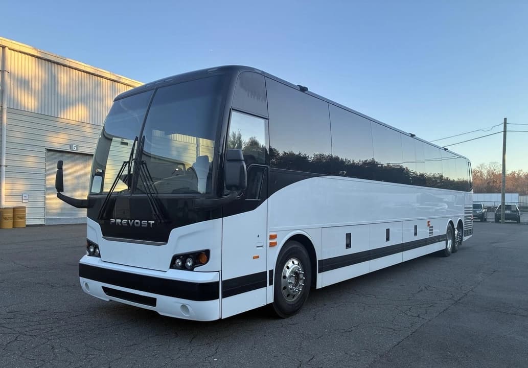 2020 PREVOST X3-45 WCL - Thumbnail 2 2020 PREVOST X3-45 WCL - Thumbnail 2