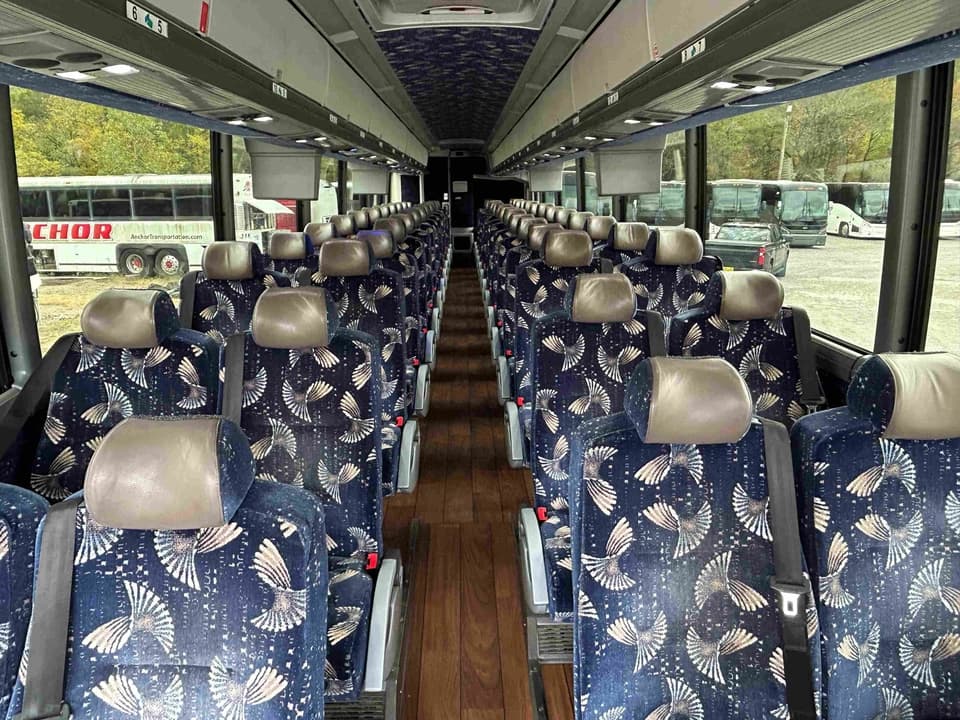 2015 MCI J4500 Coach Bus - Thumbnail 20 2015 MCI J4500 Coach Bus - Thumbnail 20