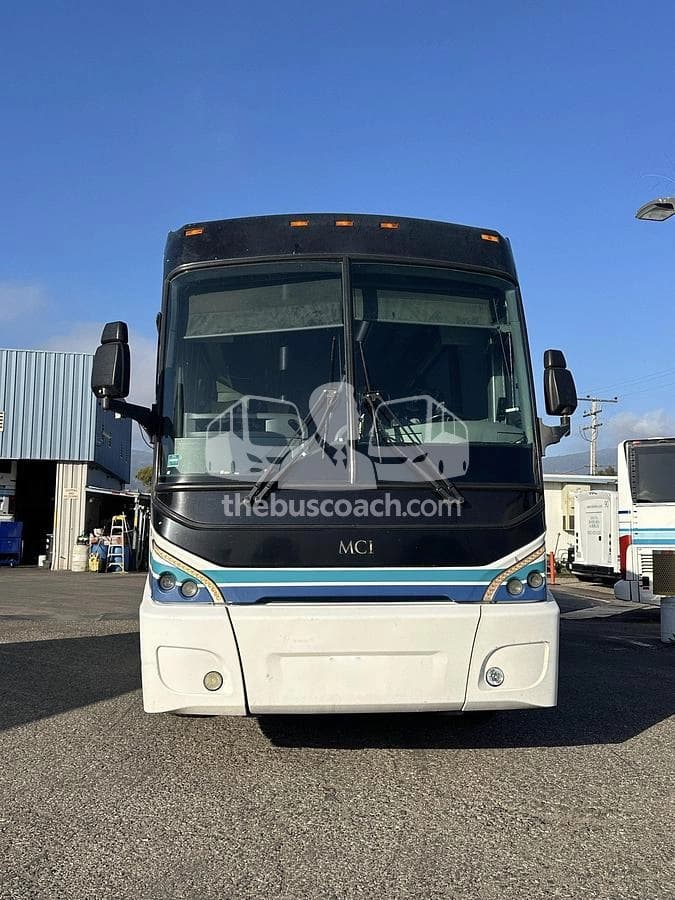 2013 Mci J4500 - Thumbnail 17 2013 Mci J4500 - Thumbnail 17