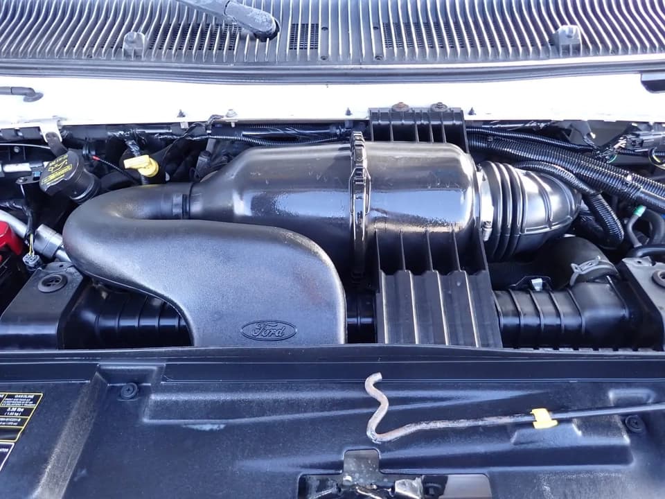 2013 Starcraft Allstar ADA Shuttle Bus - Thumbnail 9 2013 Starcraft Allstar ADA Shuttle Bus - Thumbnail 9