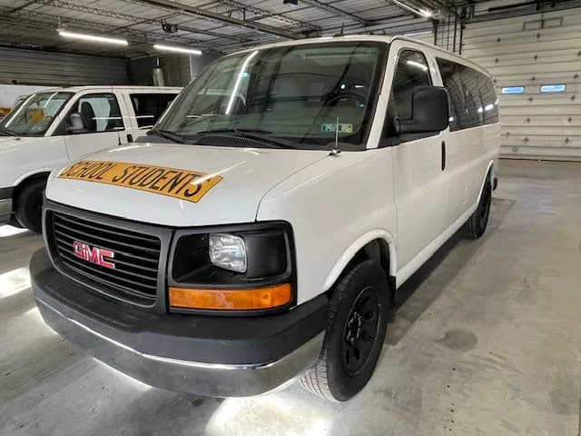 2014 GMC Savana 1500 LS bus 2014 GMC Savana 1500 LS bus